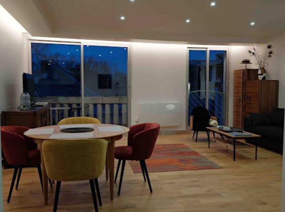 Le Joyau Des Parcs Classe 4 Etoiles Appartement Central Au Calme Avec Terrasse Vichy Eksteriør bilde