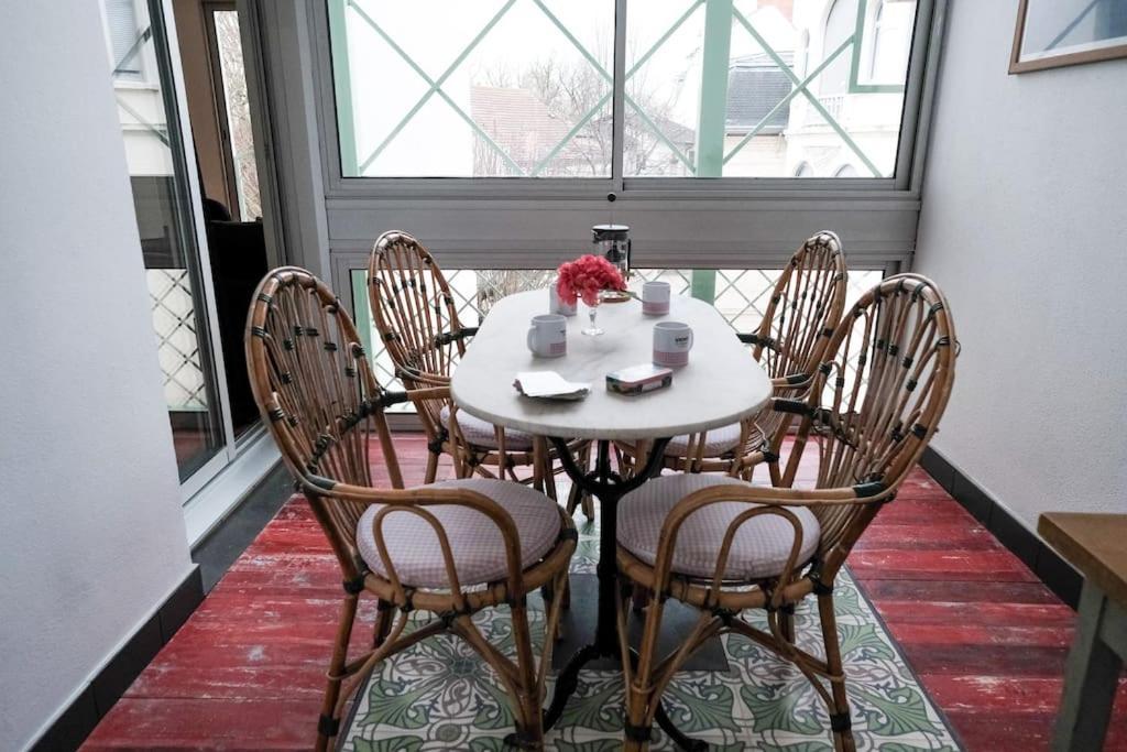 Le Joyau Des Parcs Classe 4 Etoiles Appartement Central Au Calme Avec Terrasse Vichy Eksteriør bilde
